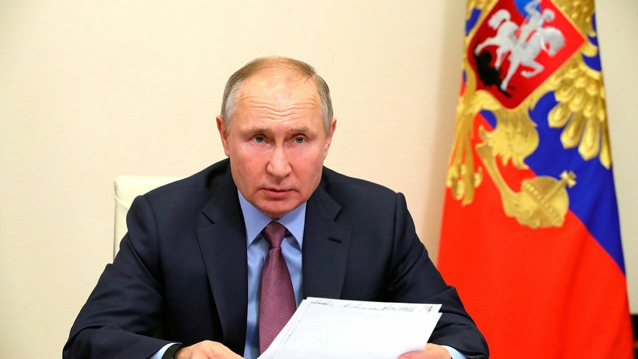 The Kremlin published part of Vladimir Putin's conversation with chief editors of the media