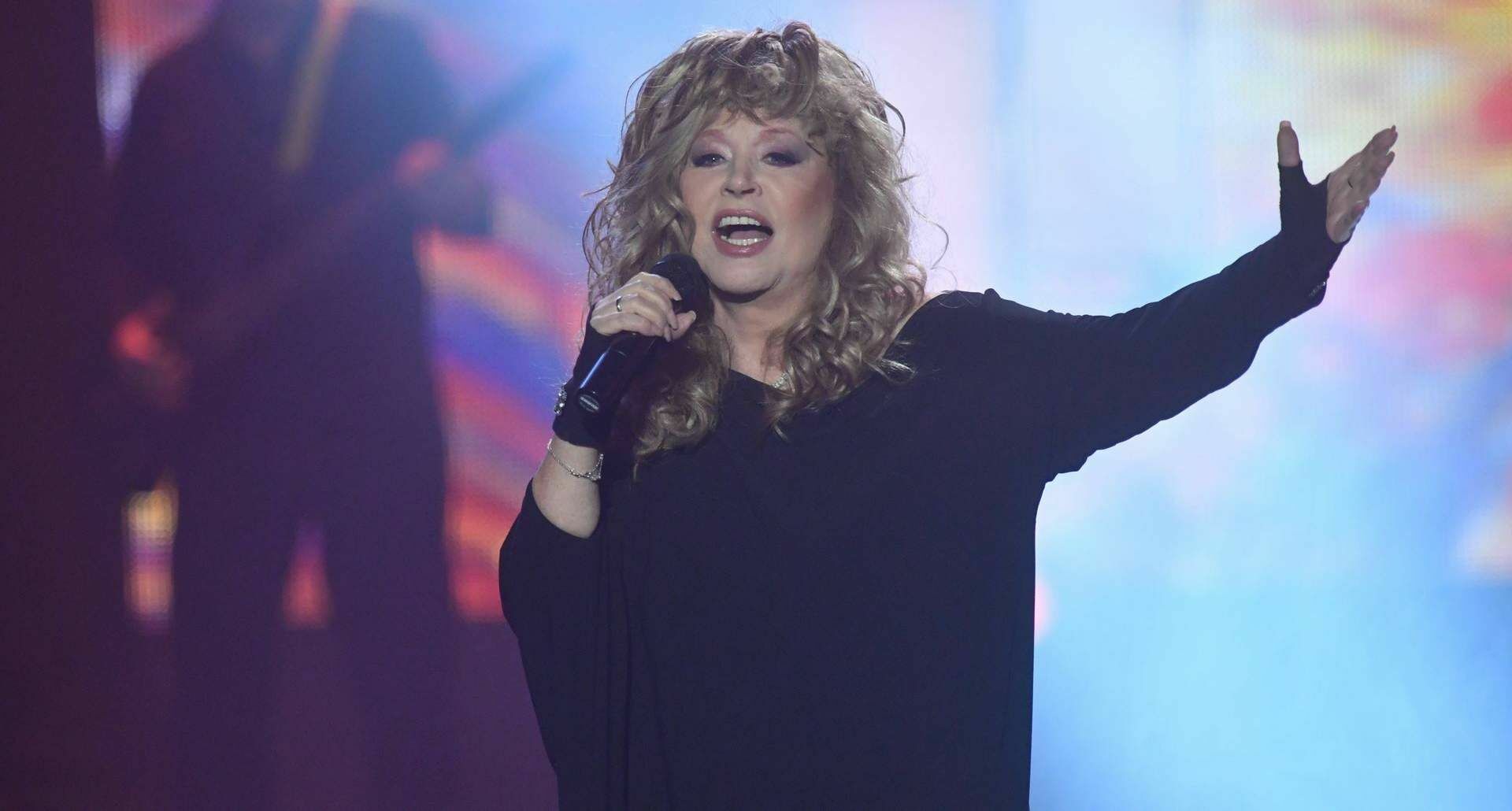 Question of the Day: isn't it dangerous now to listen to Alla Pugacheva's songs in Russia?