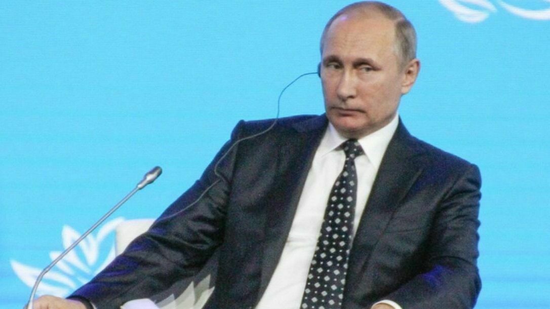 Vladimir Putin approves sale of Mammoet Russian business