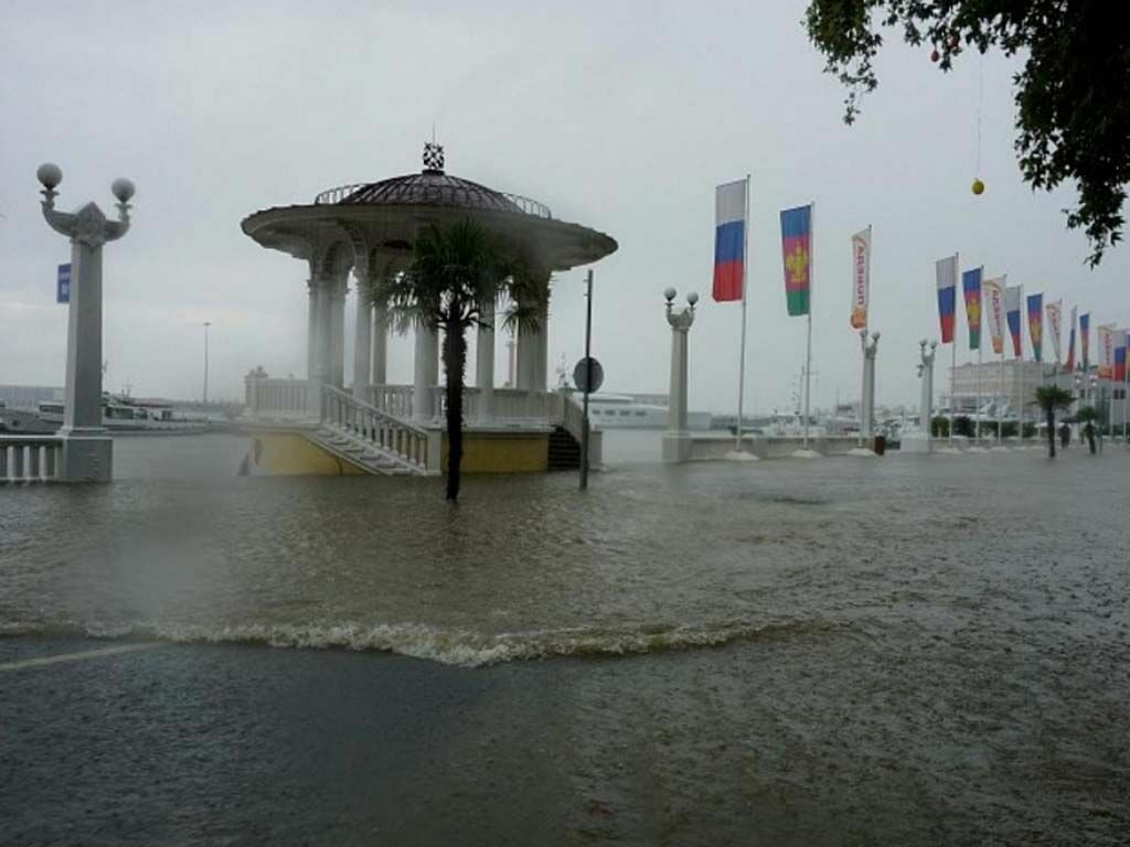 New storm warning announced in flooded Sochi
