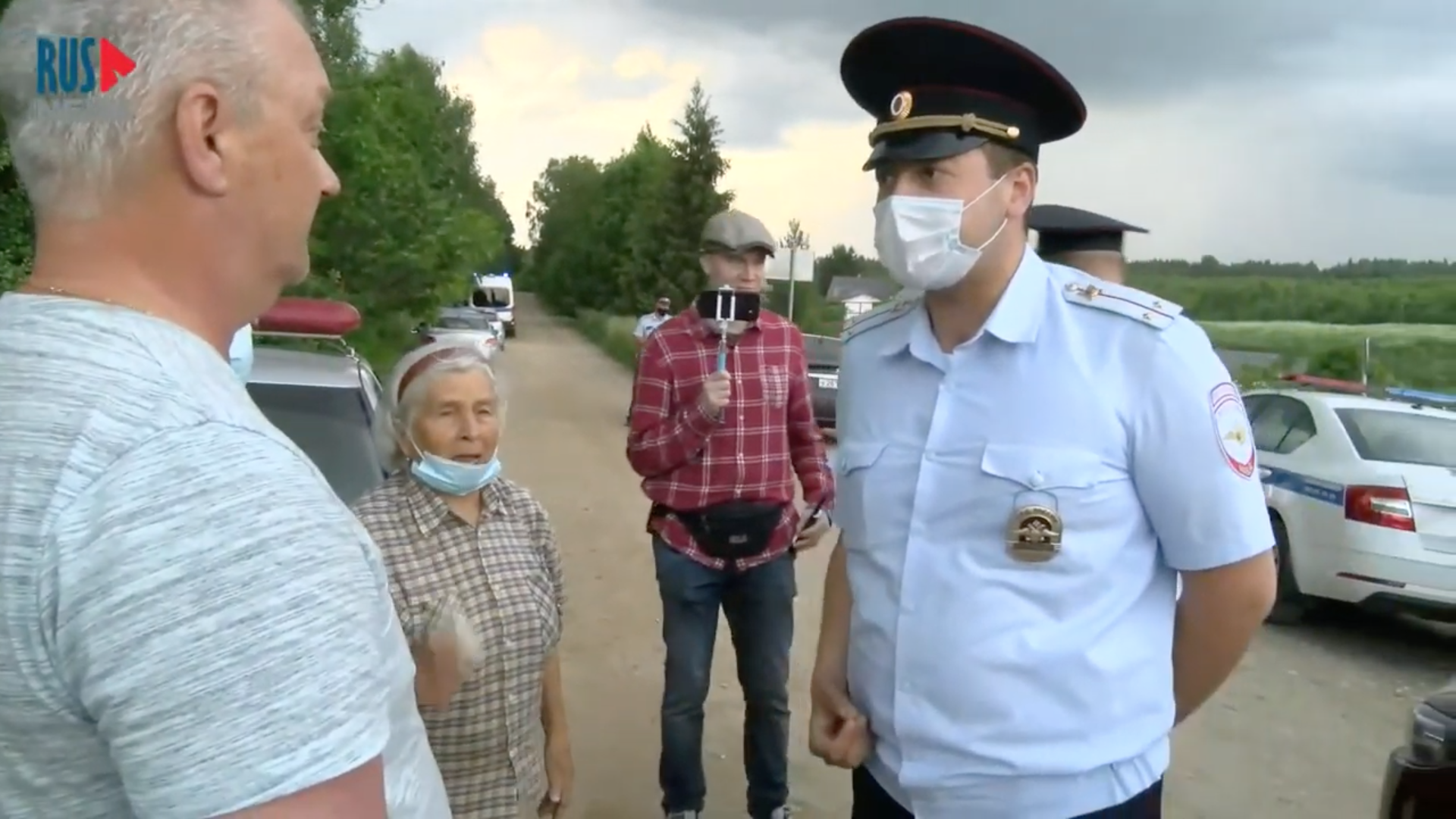 In Khrabrovo, near Moscow, police dealt with participants in the rally on Memorial Day