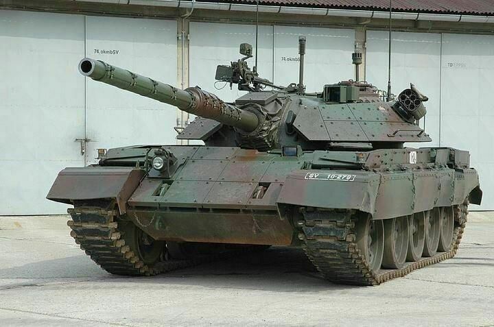 What combat vehicles will Slovenia supply to Ukraine
