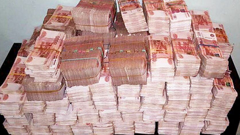 The question of the day is for the Central Bank: who pulled out the 3 trillion rubles worth of cash?