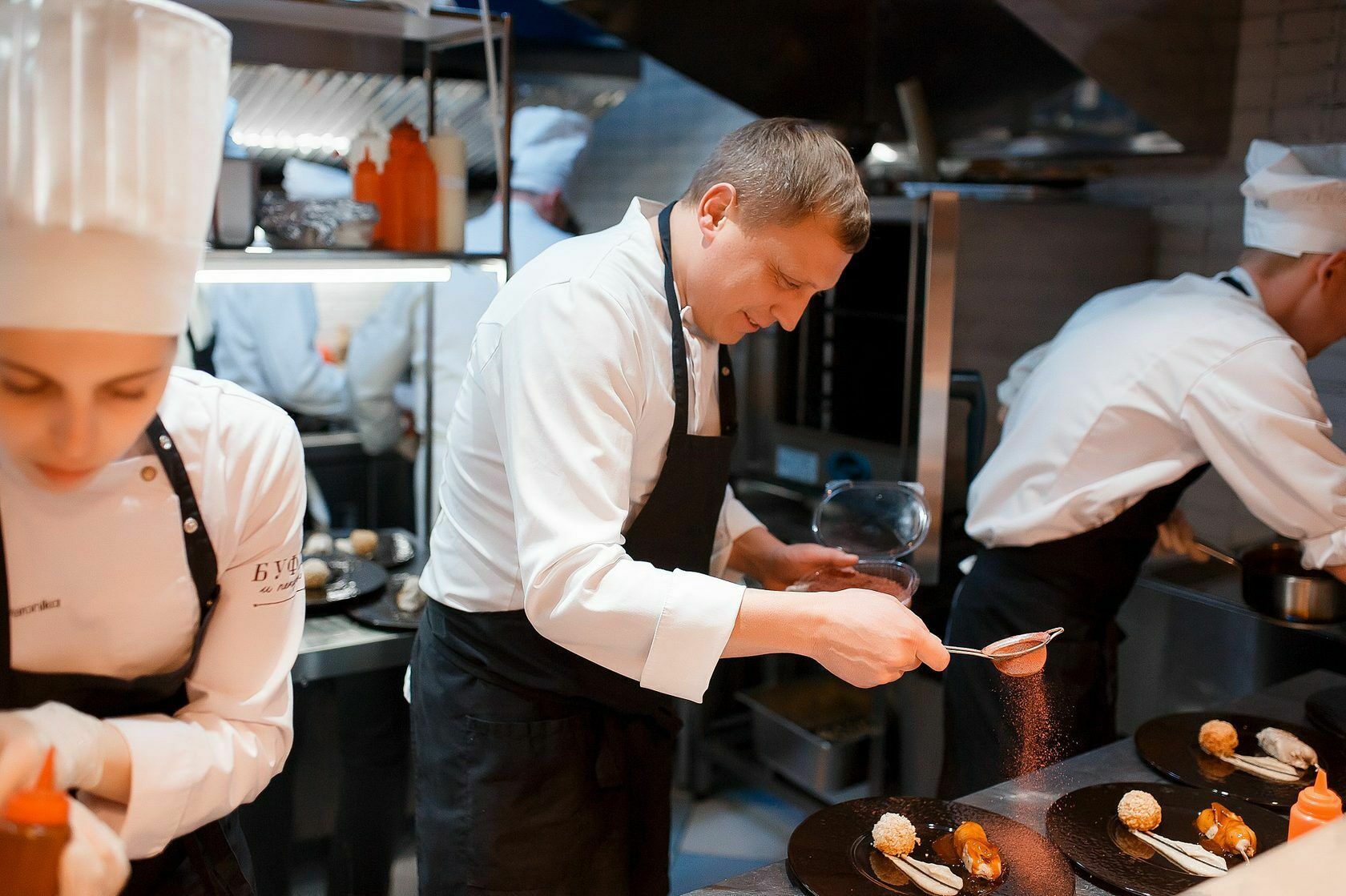 Chefs and waiters are urgently needed! Restaurateurs faced a staff shortage