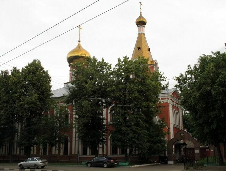 Church of the Ascension of Christ at the Semenovskoye cemetery. 