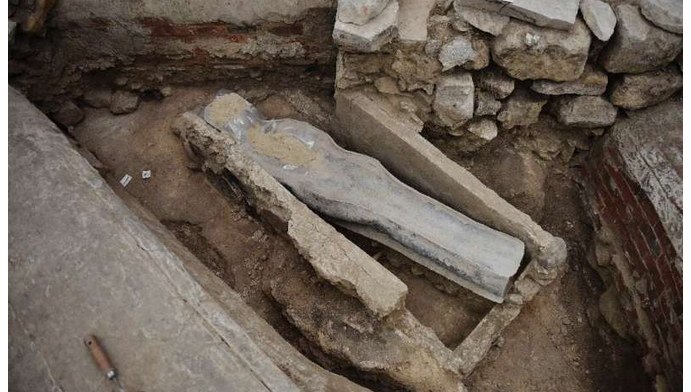 During the restoration of Notre Dame, a lead sarcophagus with a body was found