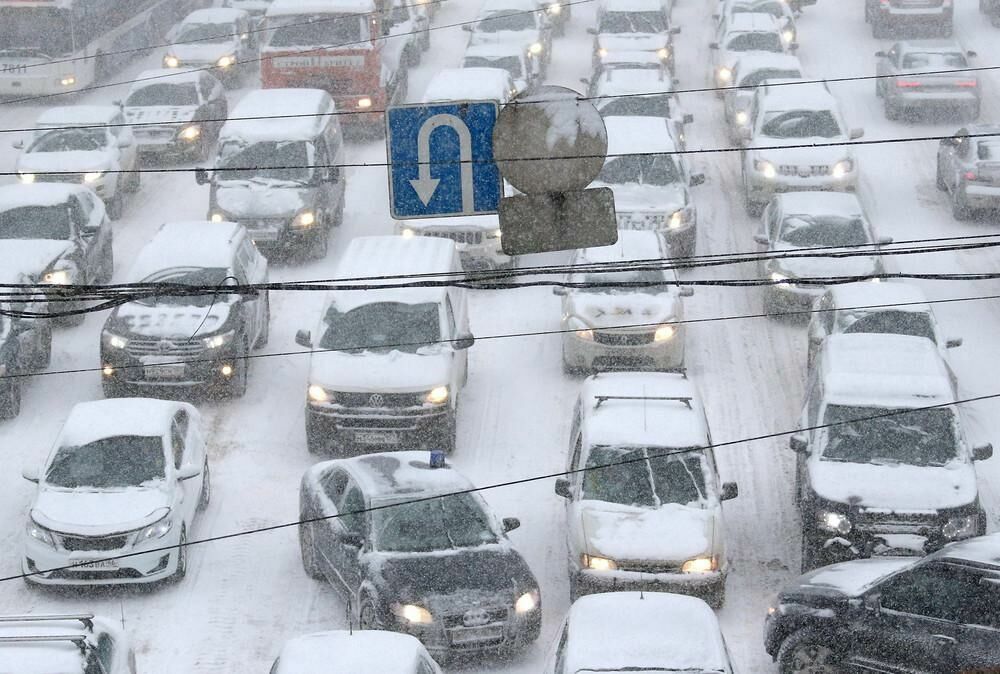 Snowfall led to traffic collapse in Moscow