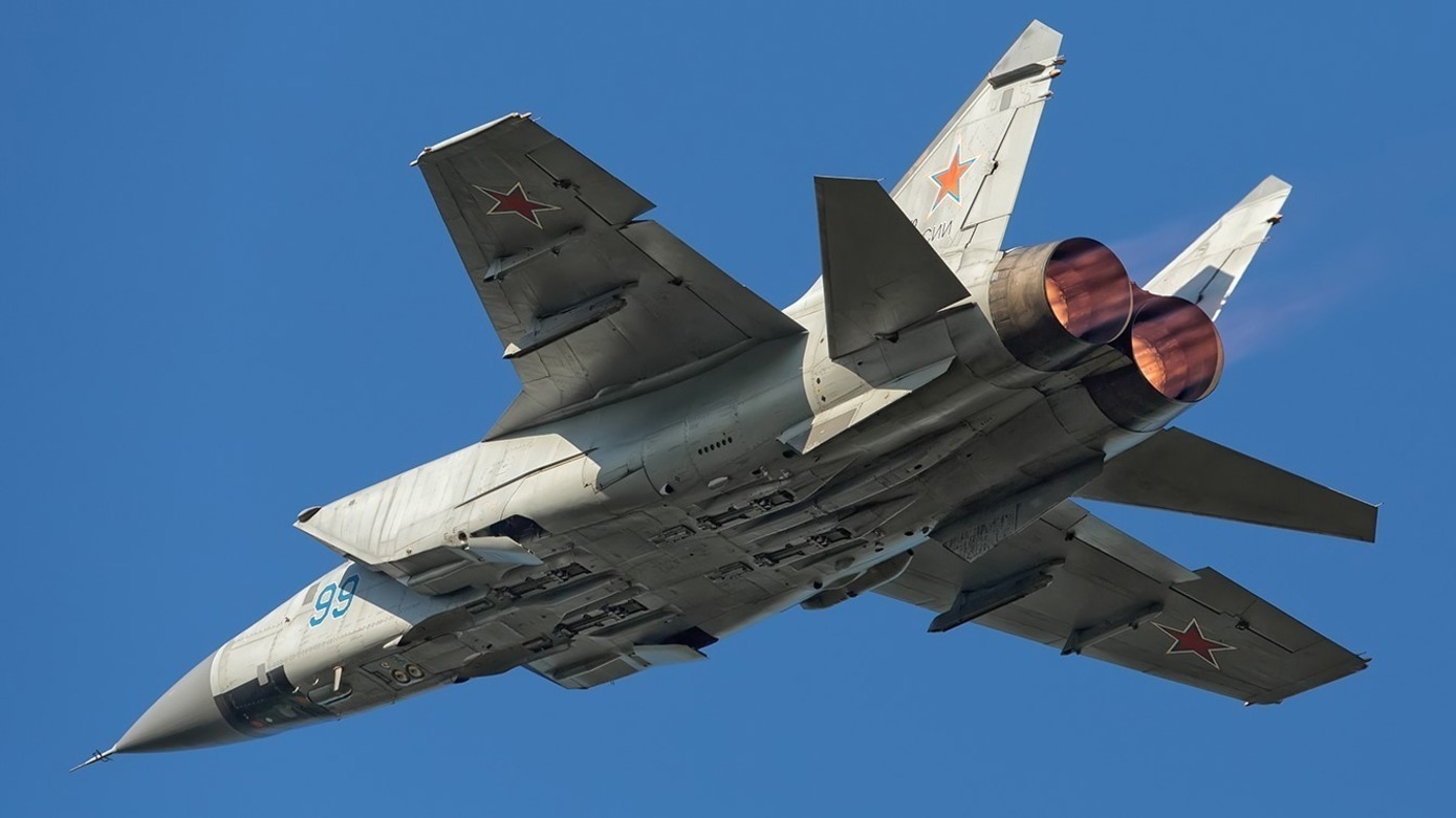 An oil stain was found at the crash site of the MiG-31 fighter in Kamchatka