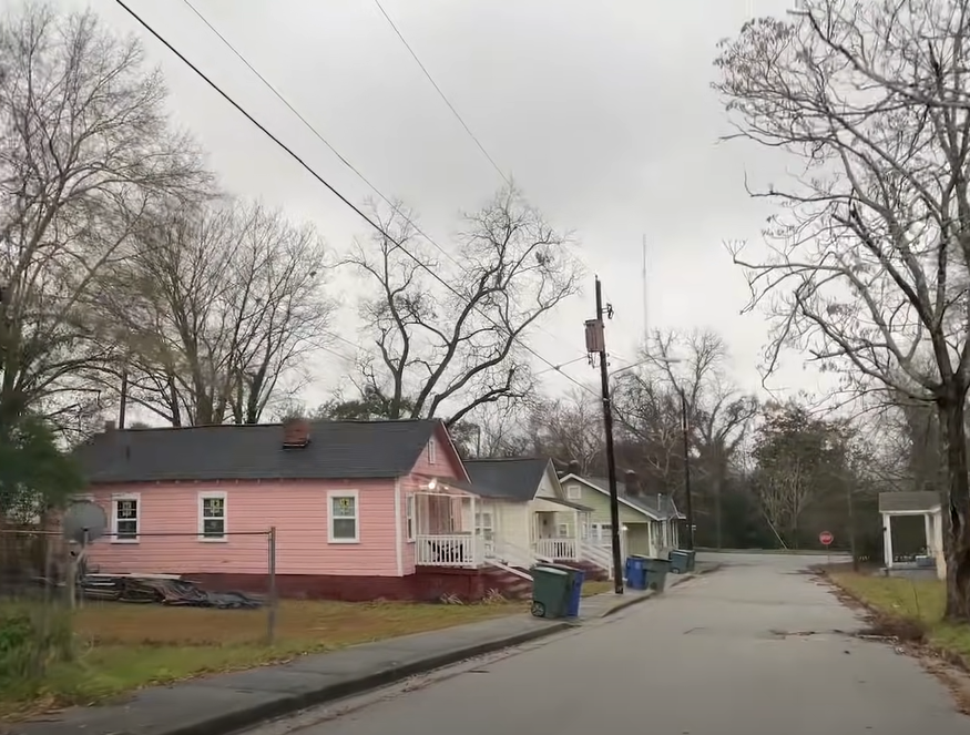 One-story slums: Russian builder is horrified by the quality of houses in the United States