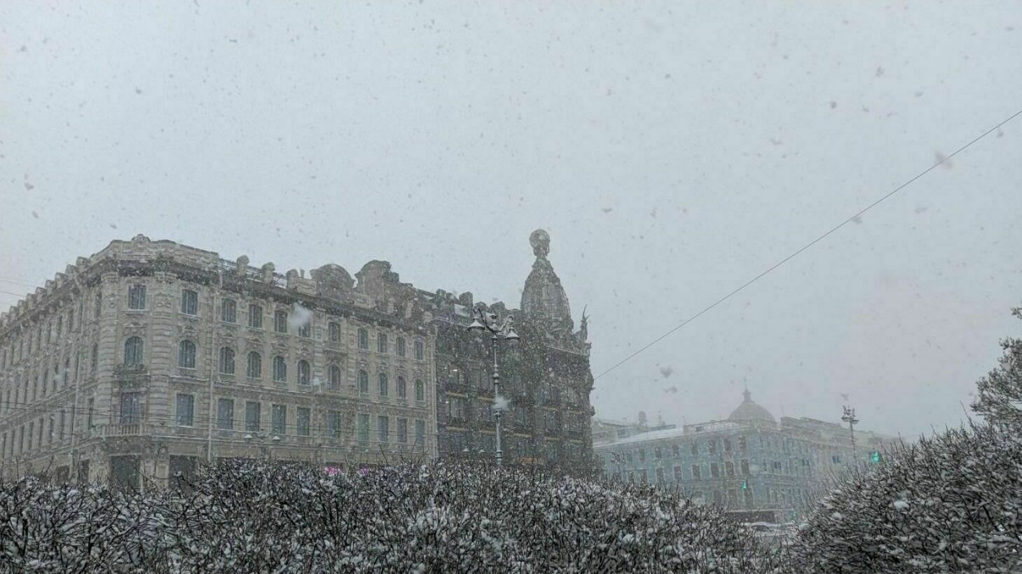 A snow storm is coming to St. Petersburg (VIDEO)