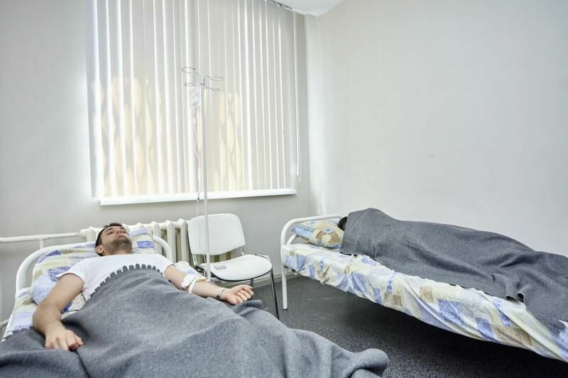 Question of the day: why in Russia there are so few recovered and so many sick with coronavirus?