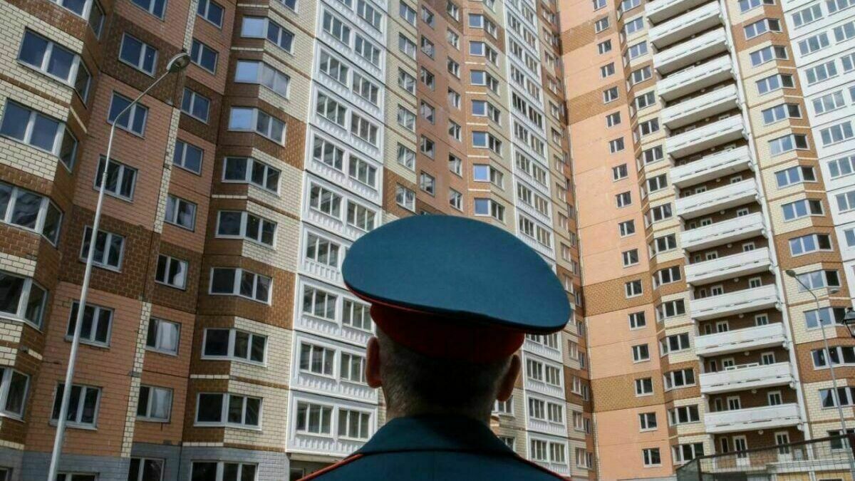 "Army of homeless people": who will solve the issue of apartments for military personnel?