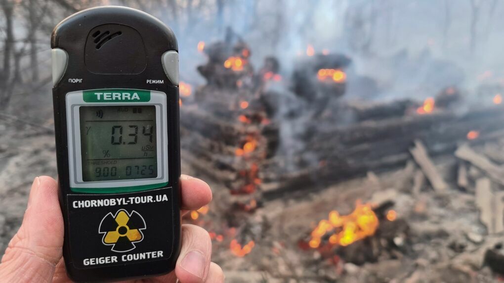 In addition to the virus: due to the wildfires in Chernobyl, the background radiation is twentyfold increased
