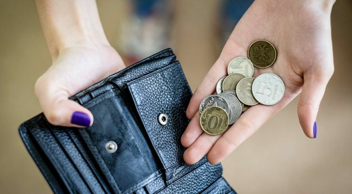 76% of teachers in Russia have a salary below the minimum wage