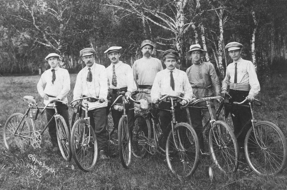An Unlearned Lesson: how bicycles have been “import-substituted” during 120 years