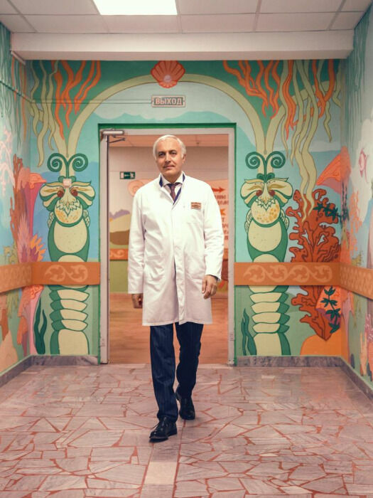 Ismail Magomedovich Osmanov, chief pediatrician of Moscow, chief physician of the DGKB named after Z. A. Bashlyaeva DZM managed to assemble a huge team of professionals and create a hospital in which small patients are not deprived of the joys of childhood.