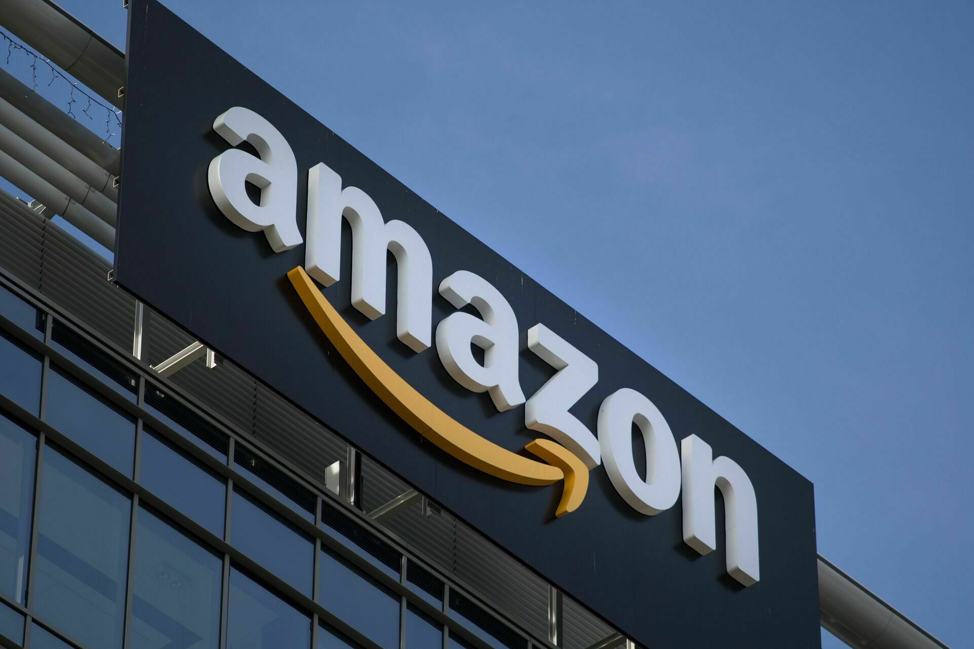Amazon was fined for shipping goods to Crimea