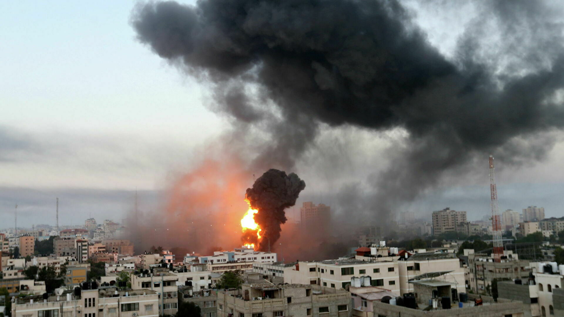 Israel announces ground and air attacks on Gaza