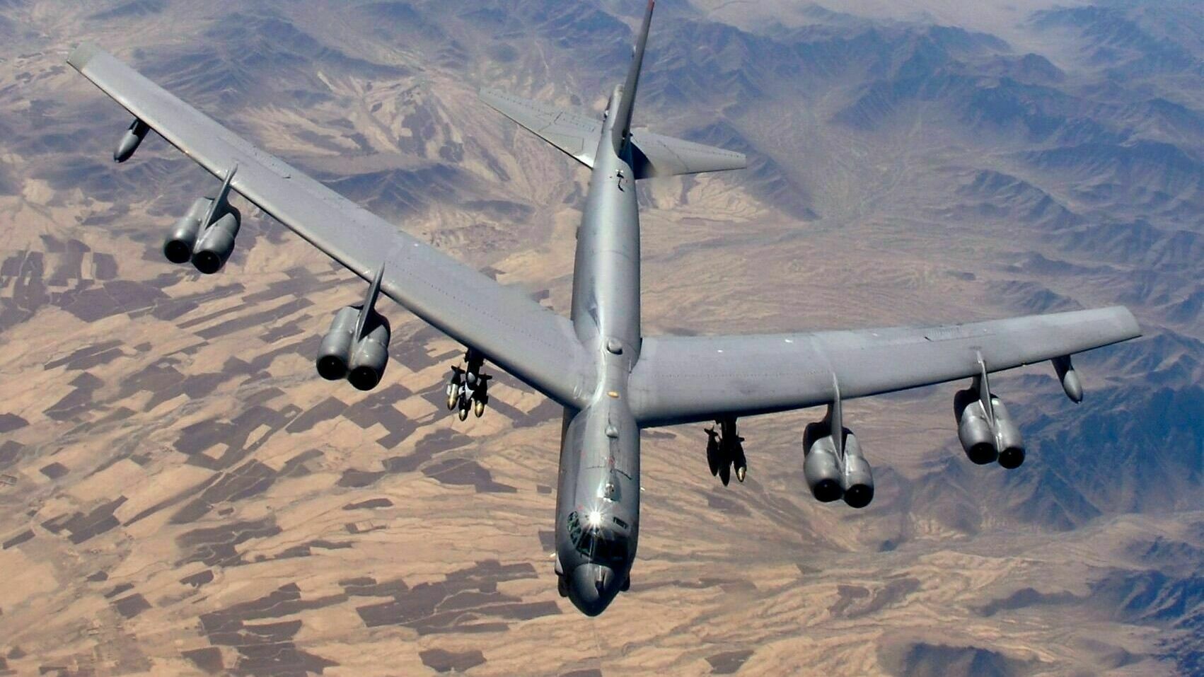 US B-52 bombers flew over the Balkans