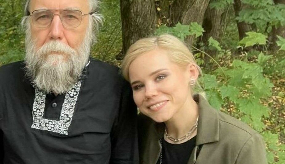 Political scientist Sergey Markov said that Dugin ended up in the hospital after the death of his daughter