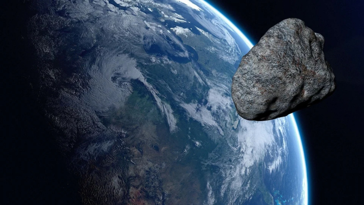 Asteroid 2013 WV44 the size of a high-rise on Kudrinskaya Square is approaching the Earth