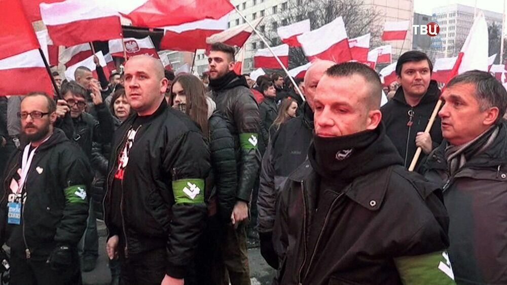 Праворадикалы  митингуют в Варшаве