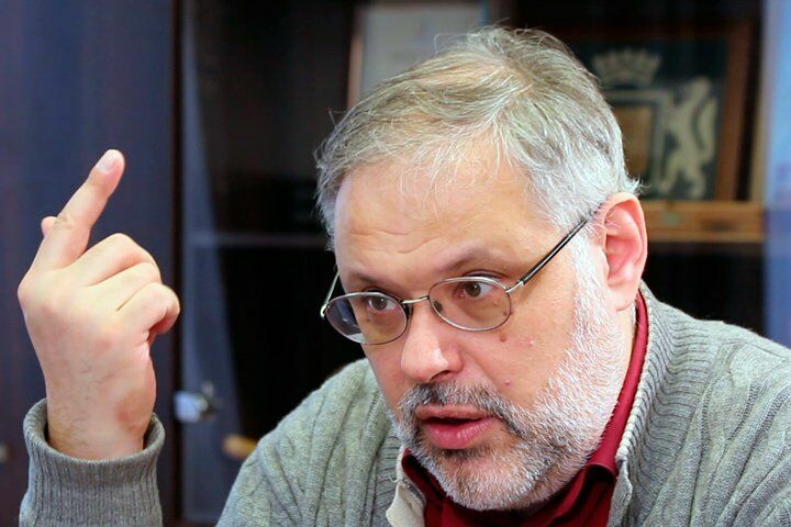 Mikhail Khazin: "The answer to the confiscation of funds will be the transition to cash"
