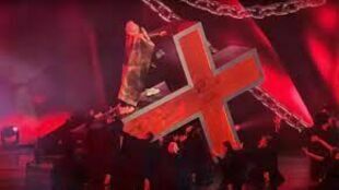 Another million rubles were demanded from Philip Kirkorov for his dancing on the cross