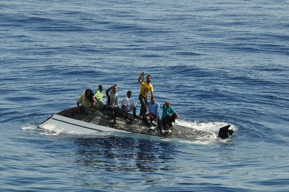 254 illegal migrants were rescued in English Channel in four days