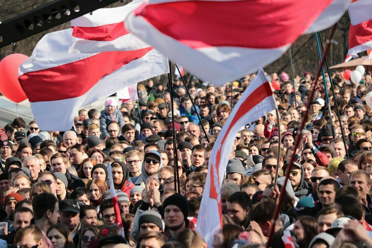 The symbol of freedom became the "symbol of Nazism". Belarus banned the white-red-white flag