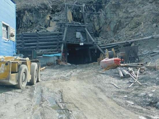 A miner died when rocks collapsed at a mine in Yakutia