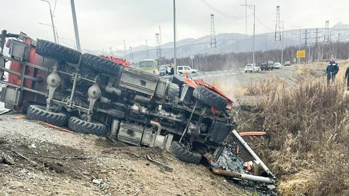 Two people died in an accident with a fuel tanker in Kamchatka