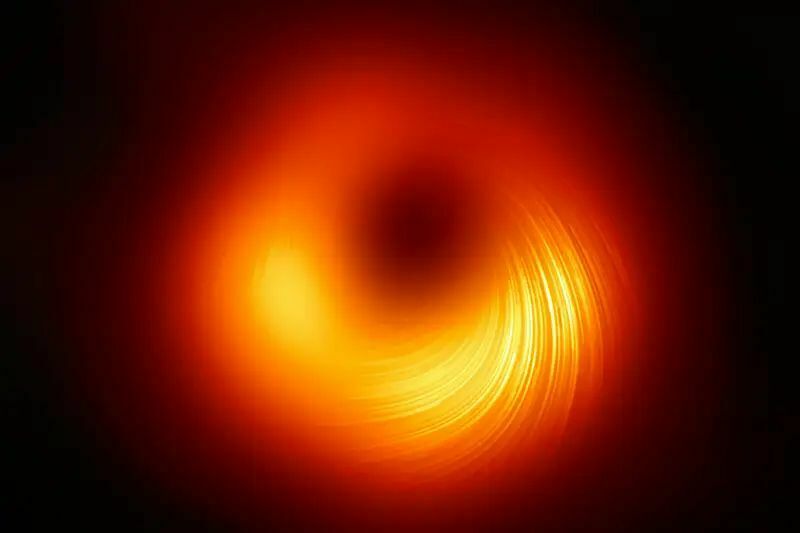 Astrophysicists showed how a black hole spits matter (VIDEO)